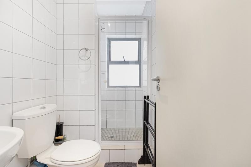 1 Bedroom Property for Sale in Claremont Western Cape